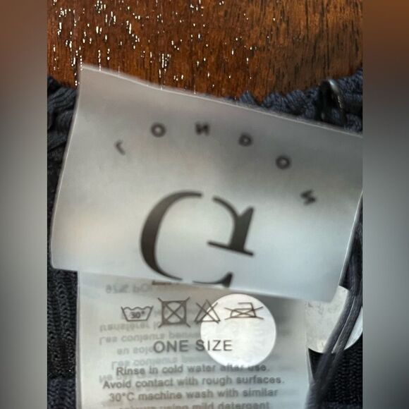 Hunza G Eva Bikini in Black - Picture 6 of 9